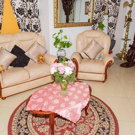 Benjamin Guest House Yiewsley Экстерьер фото