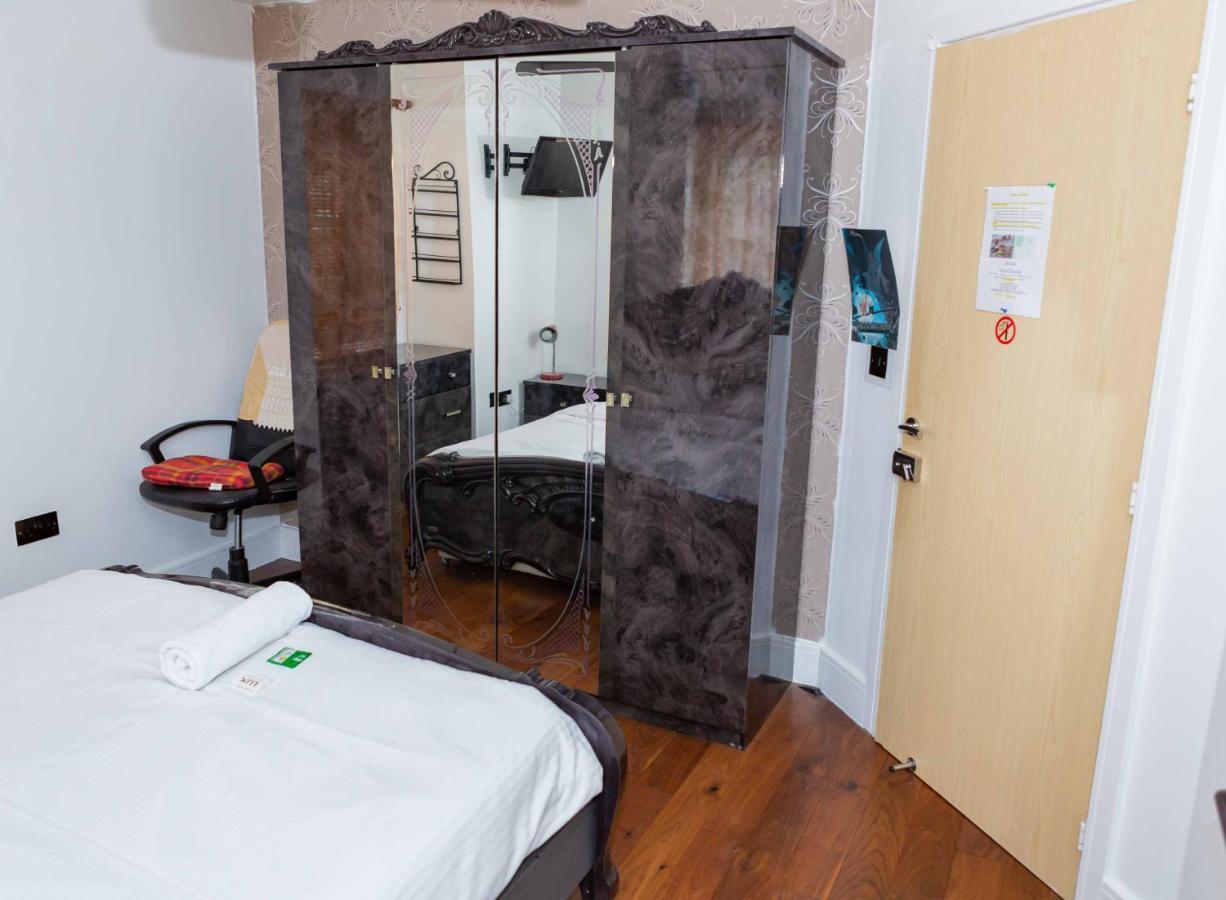 Benjamin Guest House Yiewsley Экстерьер фото