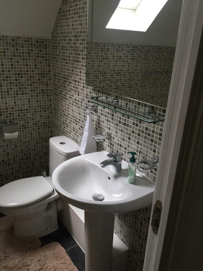 Benjamin Guest House Yiewsley Экстерьер фото